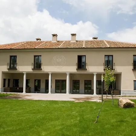 La Casona De Duque Sotosalbos